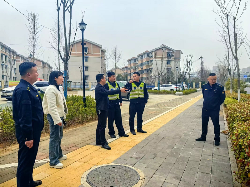 驻街区人大代表与市交警支队现场对接.png